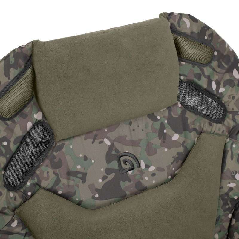 Trakker Levelite Camo Colossus Chair (Ex Display)
