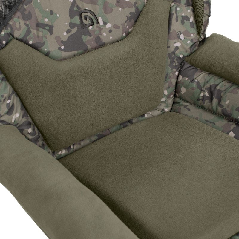 Trakker Levelite Camo Colossus Chair (Ex Display)