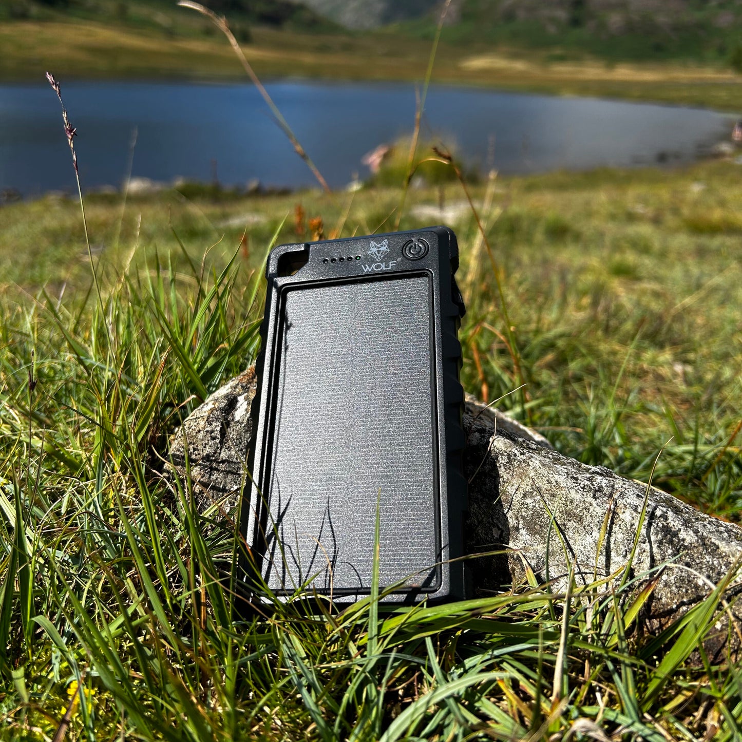 Wolf SPB-10 Solar Powerbank - Black Edition