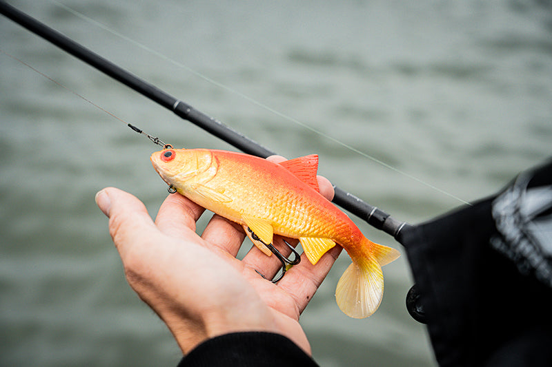 Fox Rage Ultra-Realistic Replicant - Golden Roach