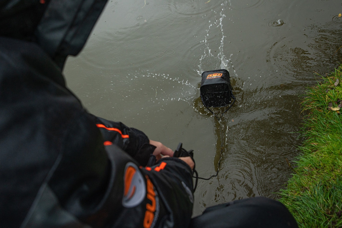 Guru Fusion H2O Water Bucket