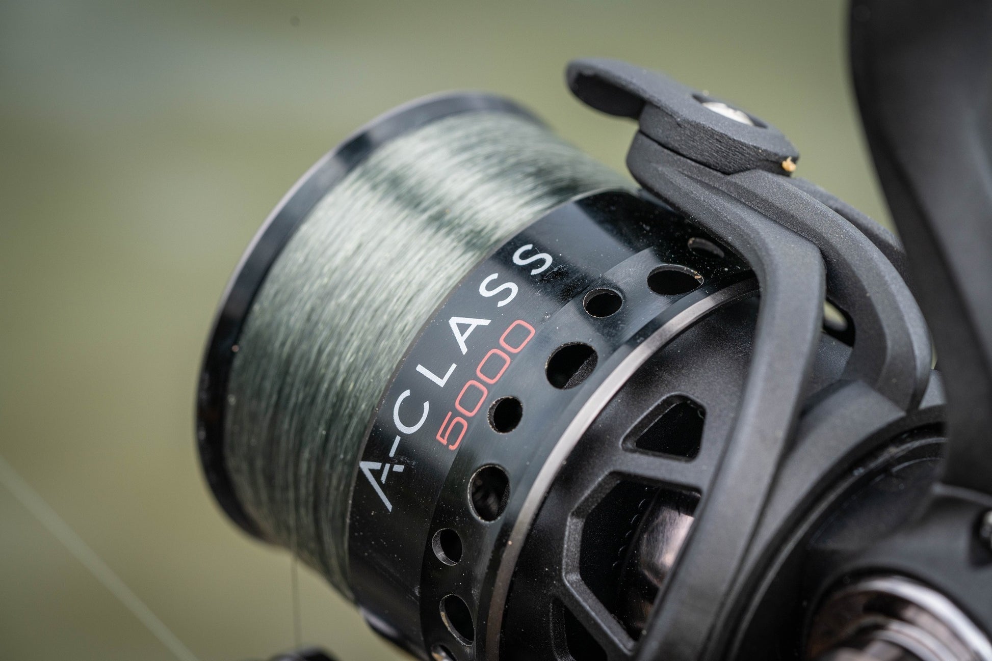 thumbnail image 2 of Guru A-Class 4000 Spinning Reel - Freshwater Fishing Reel 2 of 4