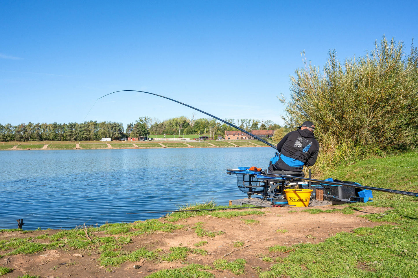 Preston Innovations Edge Monster 11m Pole (2026)