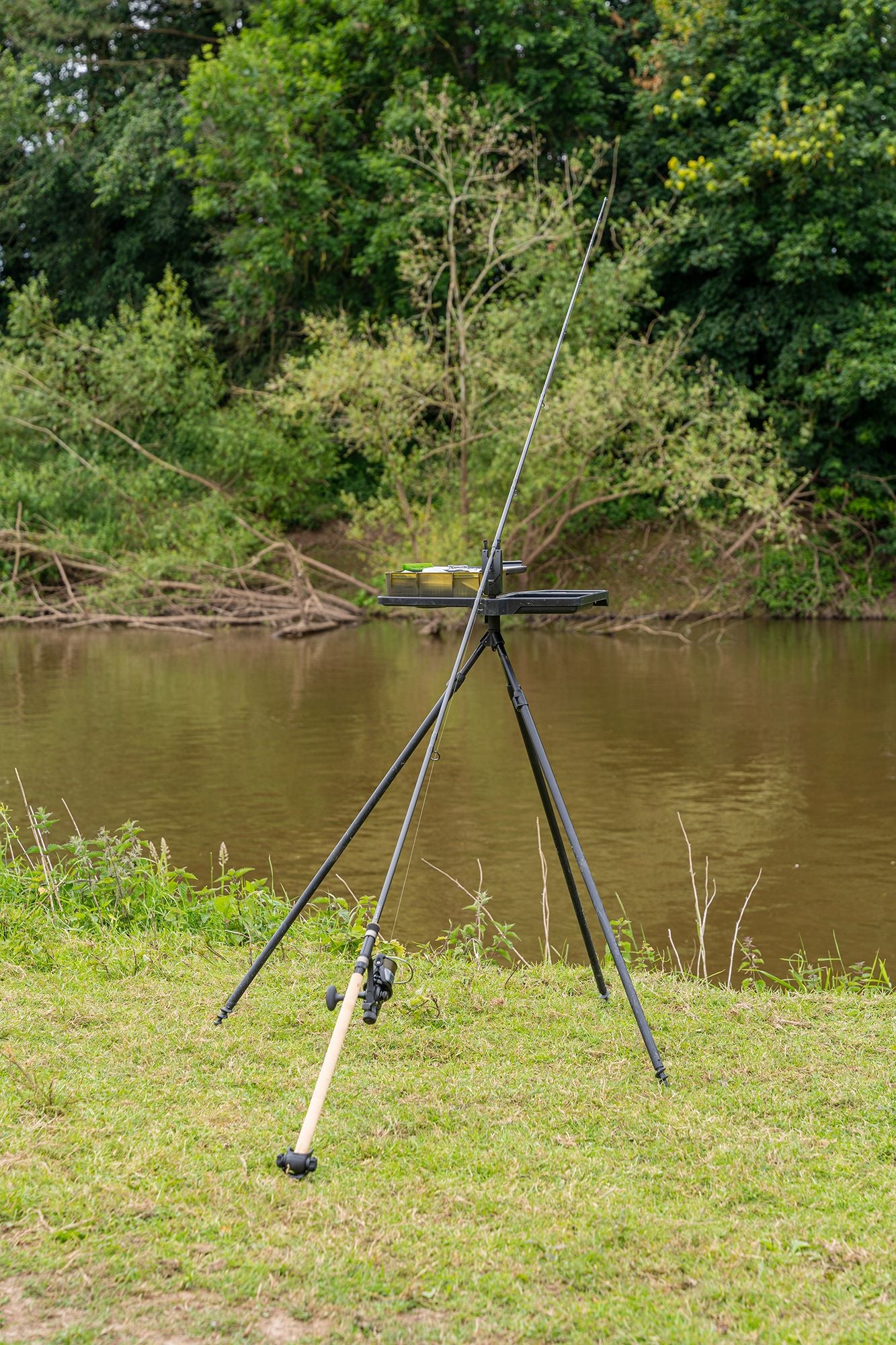 Fishing Tackle Korum River Tripod KORUM Barbel Tripod GO Outdoors