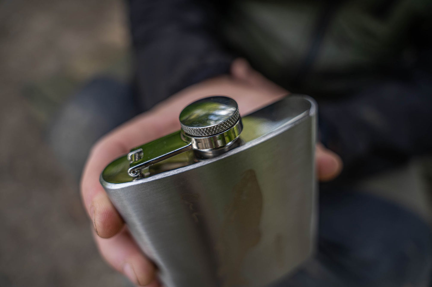 Korum Hip Flask Barbel 7oz