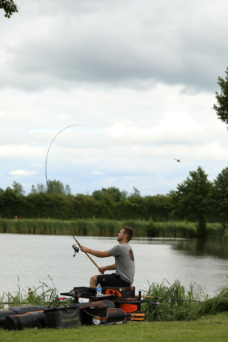 Guru Aventus 13ft Feeder Rod - Ians Fishing Tackle – Ian's Fishing